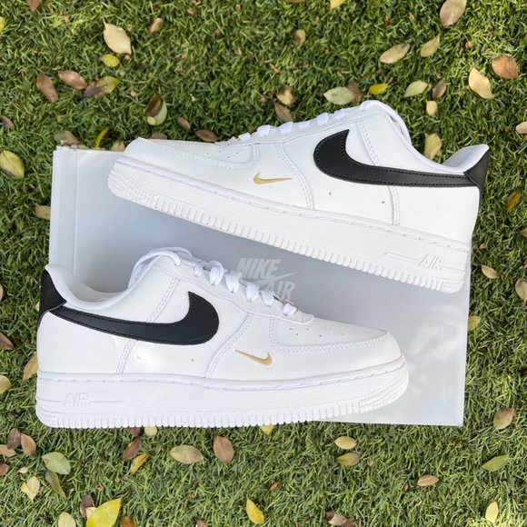Nike Air Force 1 white black shoes - Picture 3 of 4